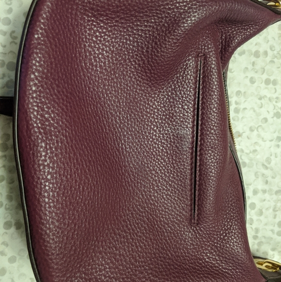 Michael Kors Raven Medium Messenger - Plum - Picture 2 of 5